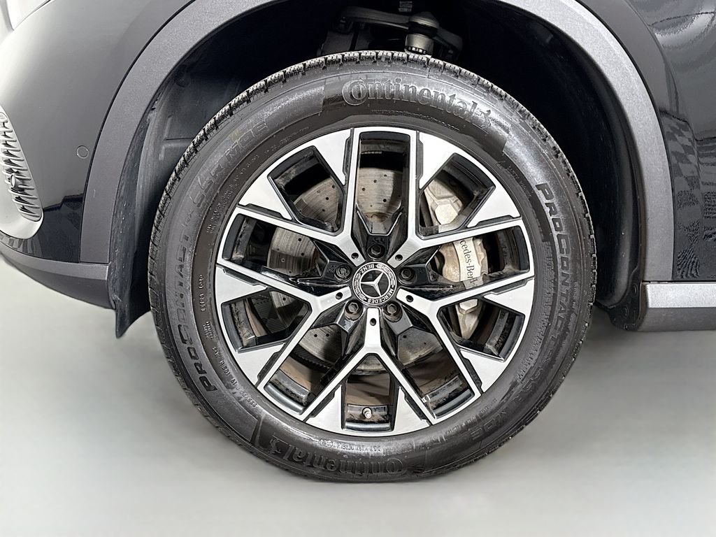 Used 2025 Black Mercedes-Benz GLC 350e image 30
