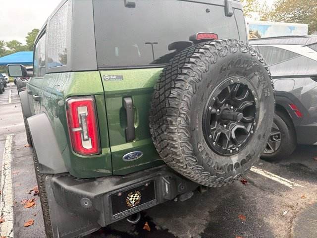 Used 2023 Eruption Green Metallic Ford Wildtrak image 7