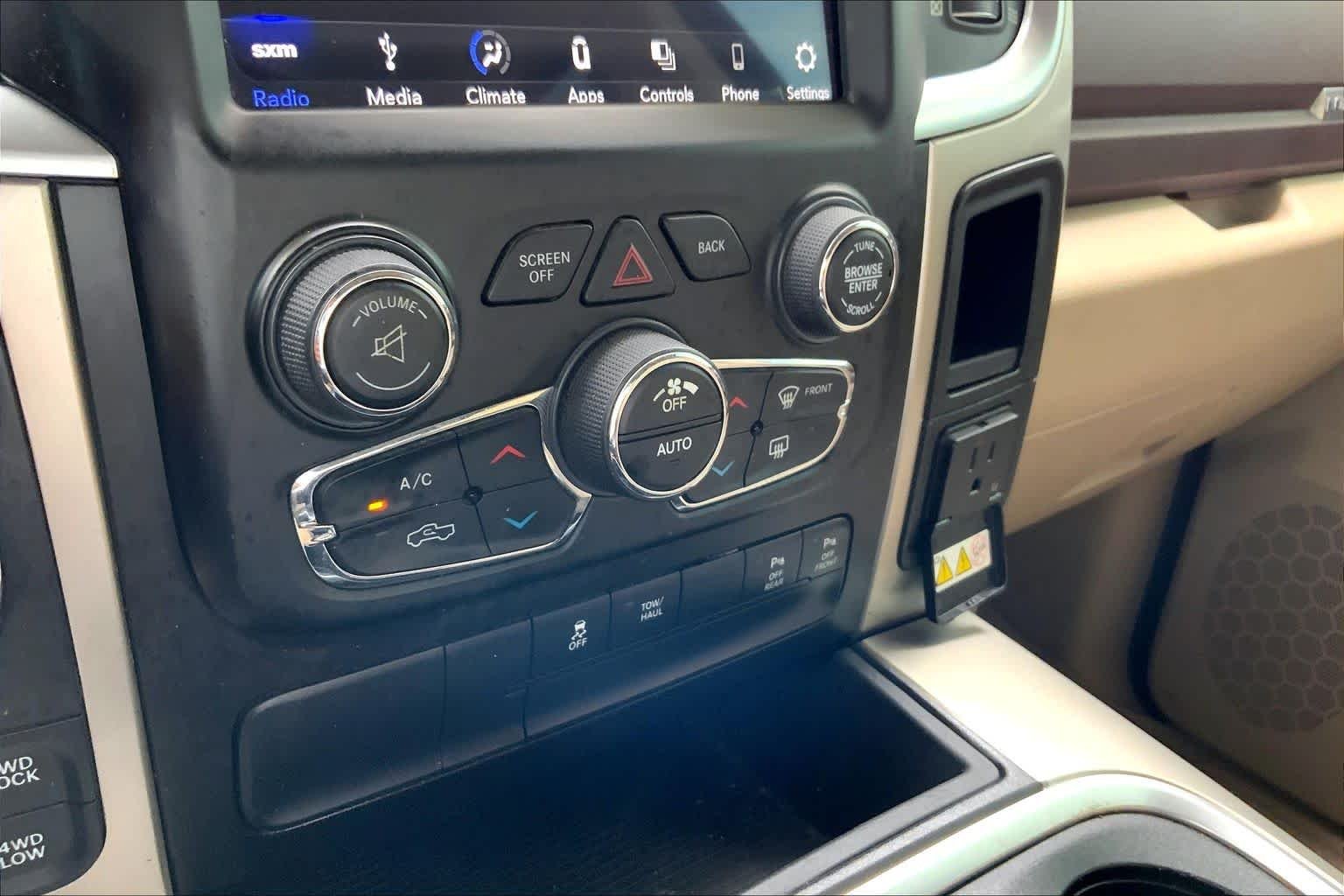 Used 2018 Bright White Clearcoat Ram Lone Star Silver image 32