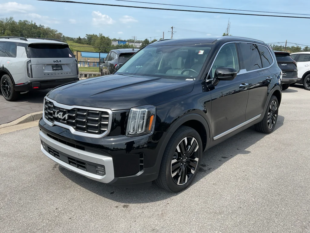 Used 2024 Ebony Black Kia SX image 4