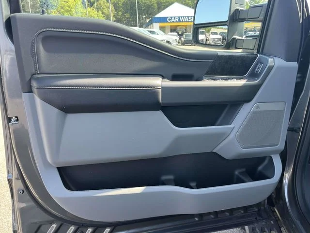New 2026 Carbonized Gray Metallic Ford XLT image 12