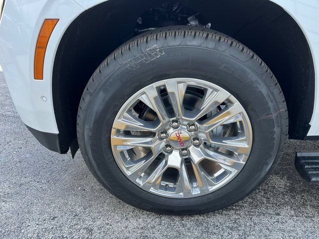 2026 GMC Yukon XL Denali - Photo 8