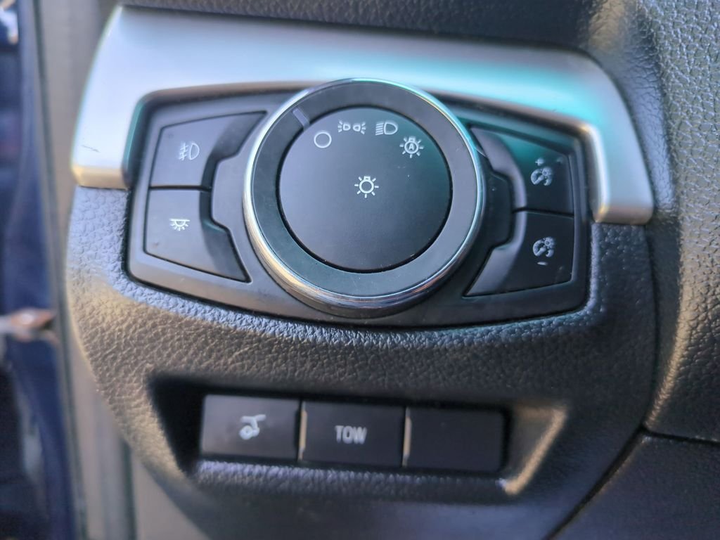 Used 2017 Blue Ford XLT image 18