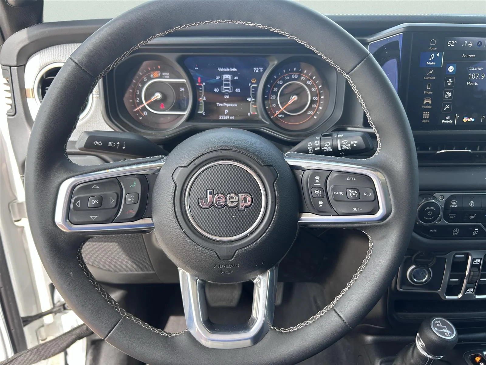 Used 2025 Bright White Clearcoat Jeep Sahara image 15
