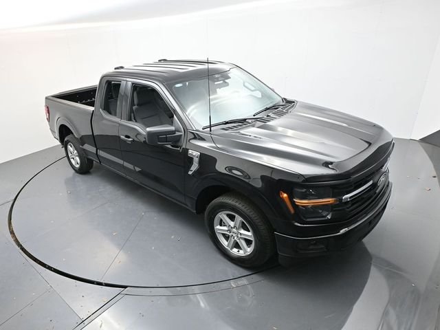 New 2026 Black Ford XLT image 18