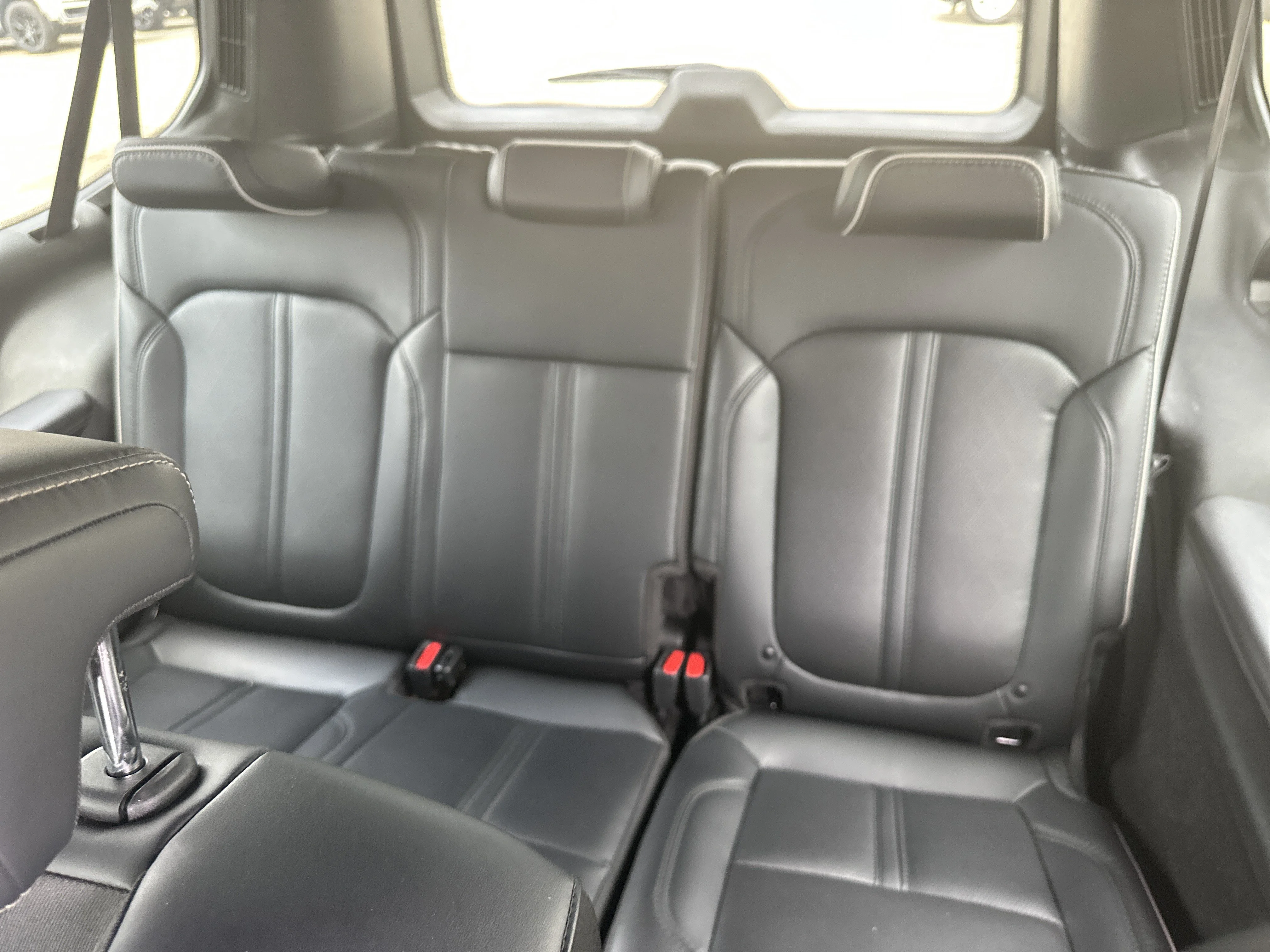 Used 2024 Diamond Black Crystal Pearlcoat Jeep Series II image 22