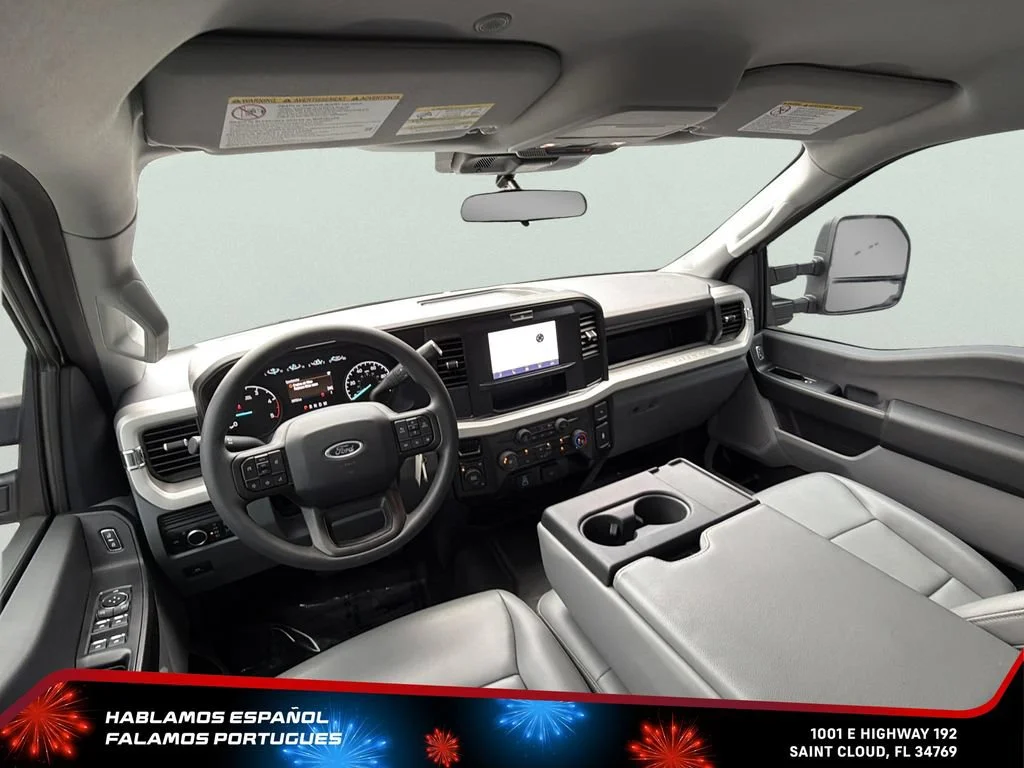 Used 2025 White Ford XL image 25