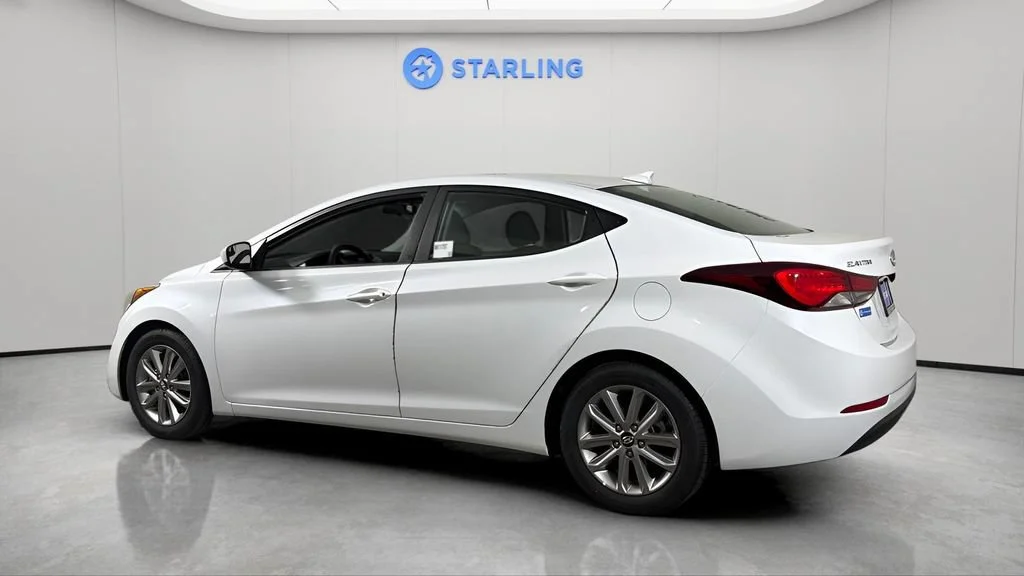 Used 2016 White Hyundai SE image 4