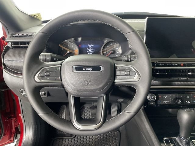 New 2026 Red Hot Pearlcoat Jeep Latitude image 22