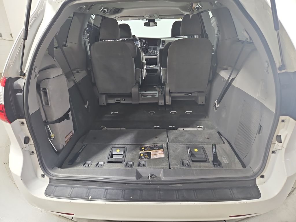 Used 2019 White Toyota LE image 22