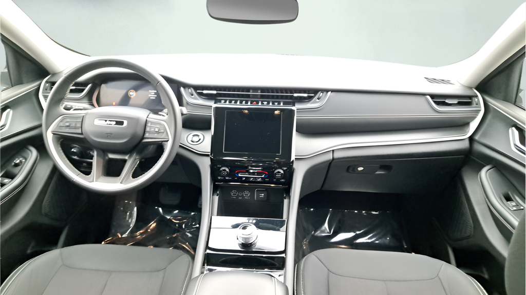 Used 2023 White Jeep Laredo image 17