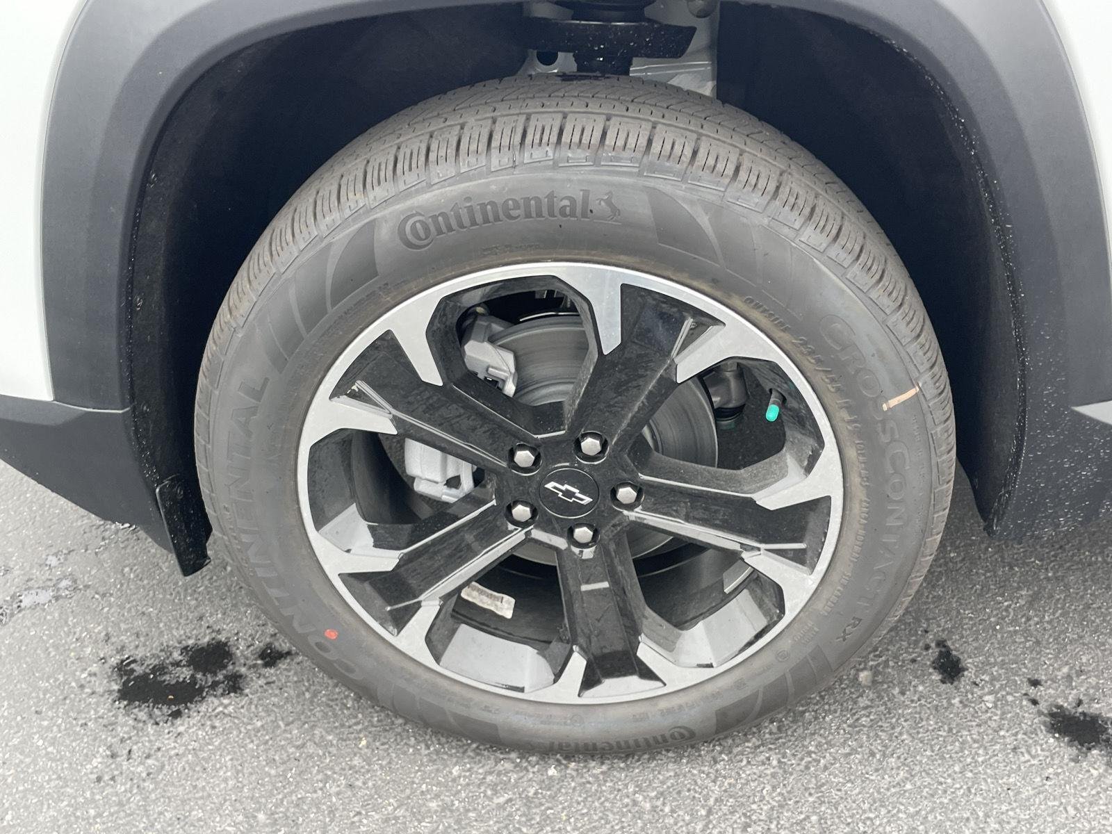 New 2026 Summit White Chevrolet LT image 14
