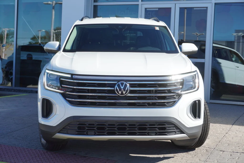 Certified Used 2024 White Volkswagen 2.0T SE image 9