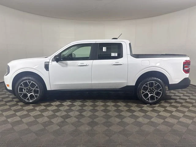 New 2026 Oxford White Ford Lariat image 7