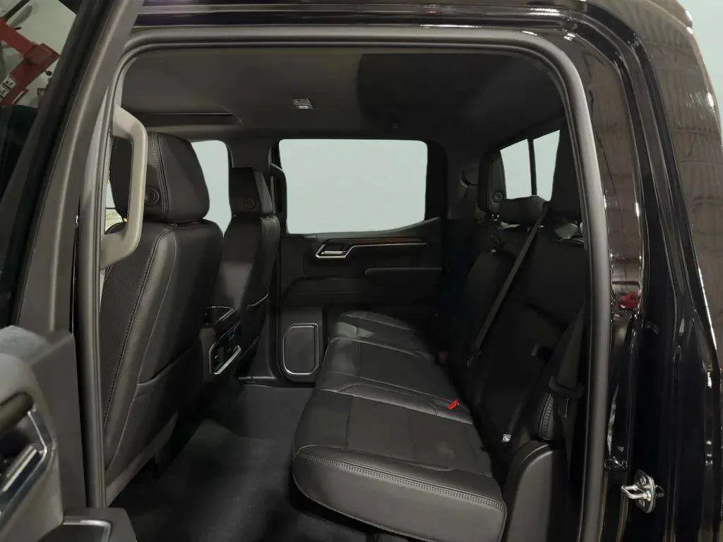 Certified Used 2026 Onyx Black GMC Denali image 27