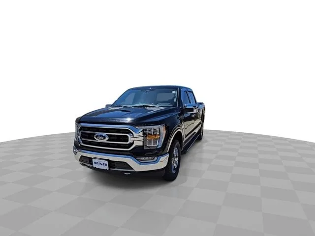Used 2021 Agate Black Metallic Ford XLT image 3