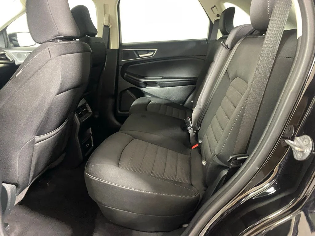 Used 2022 Black Ford SEL image 25