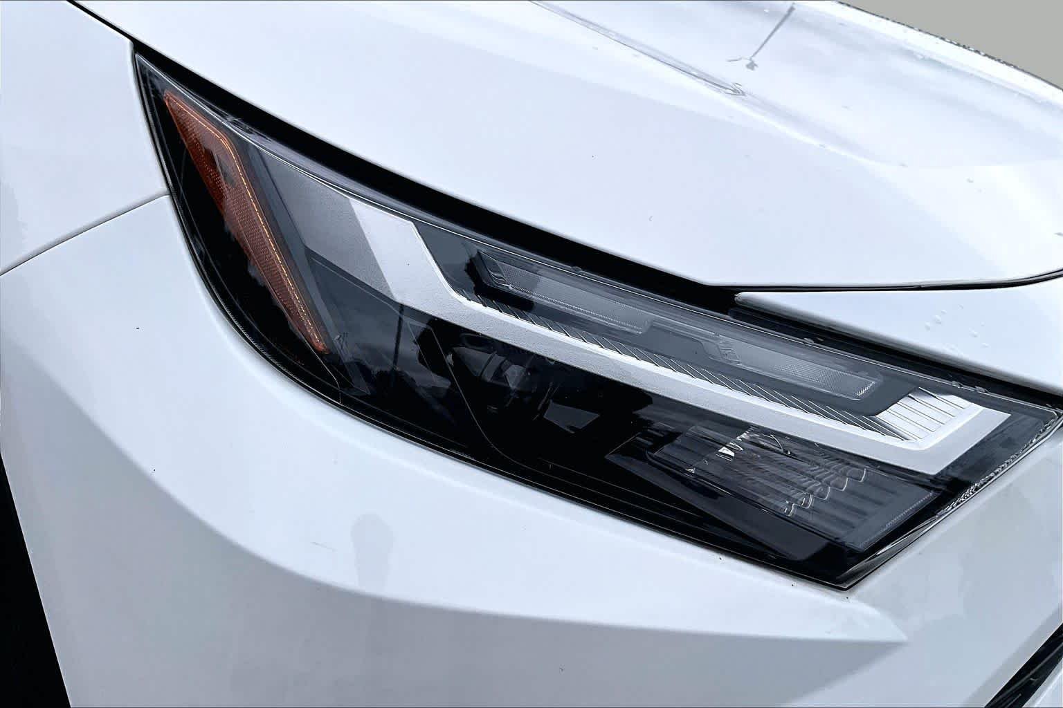 Used 2023 Ice Cap Toyota LE image 27