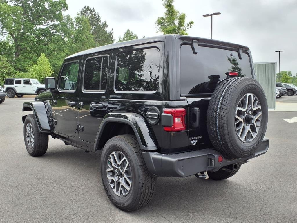 Used 2025 Black Clearcoat Jeep Sahara image 17