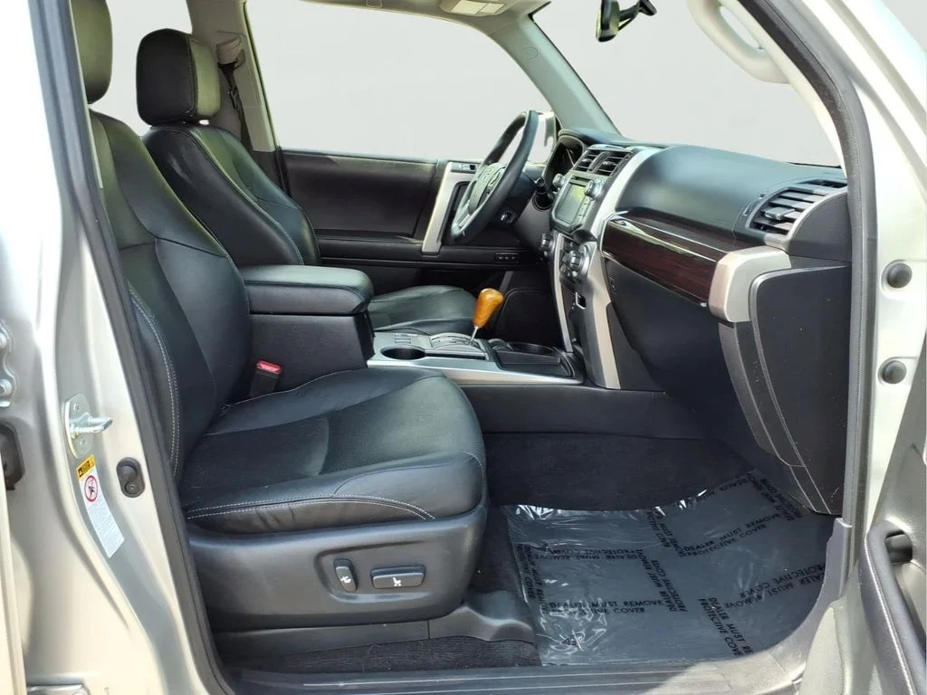 Used 2018 Silver Toyota Limited image 37
