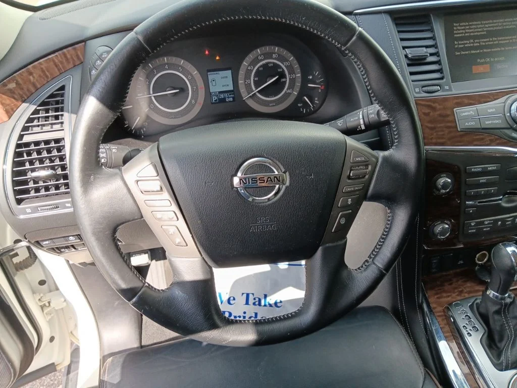 Used 2018 Pearl White Nissan SV image 17