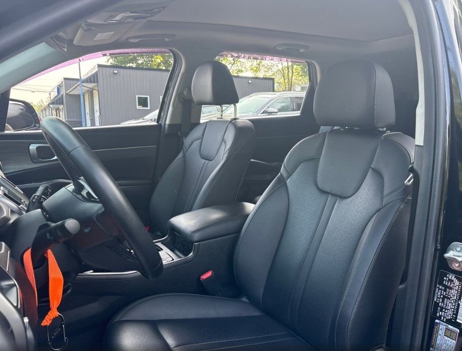 Used 2023 Black Kia X-Line EX image 9
