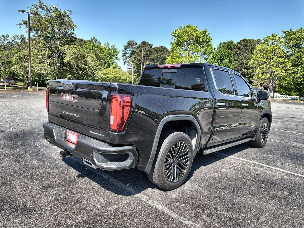 Used 2019 ONYX BLACK GMC Denali image 8