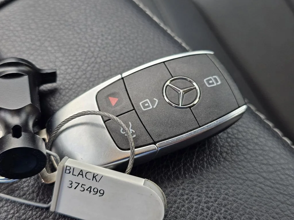 Used 2024  Mercedes-Benz GLB 250 image 31