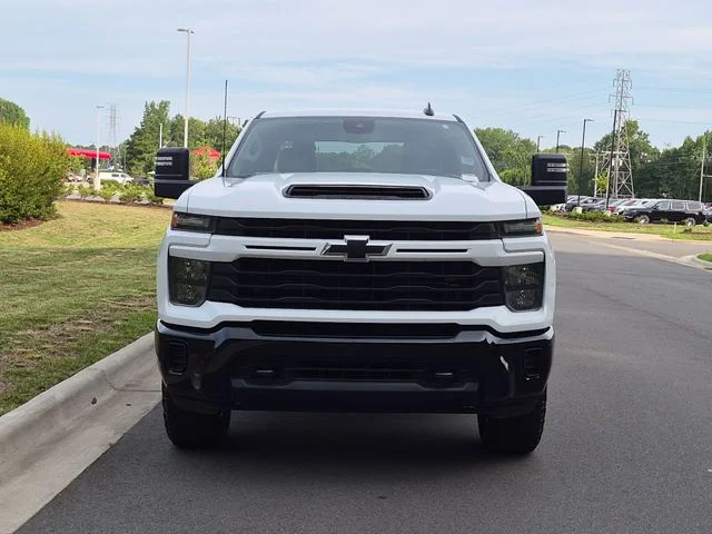 Used 2024 White Chevrolet Custom image 16