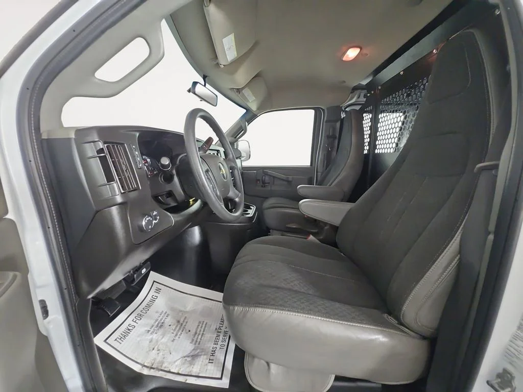 Used 2024 Summit White Chevrolet WT image 9