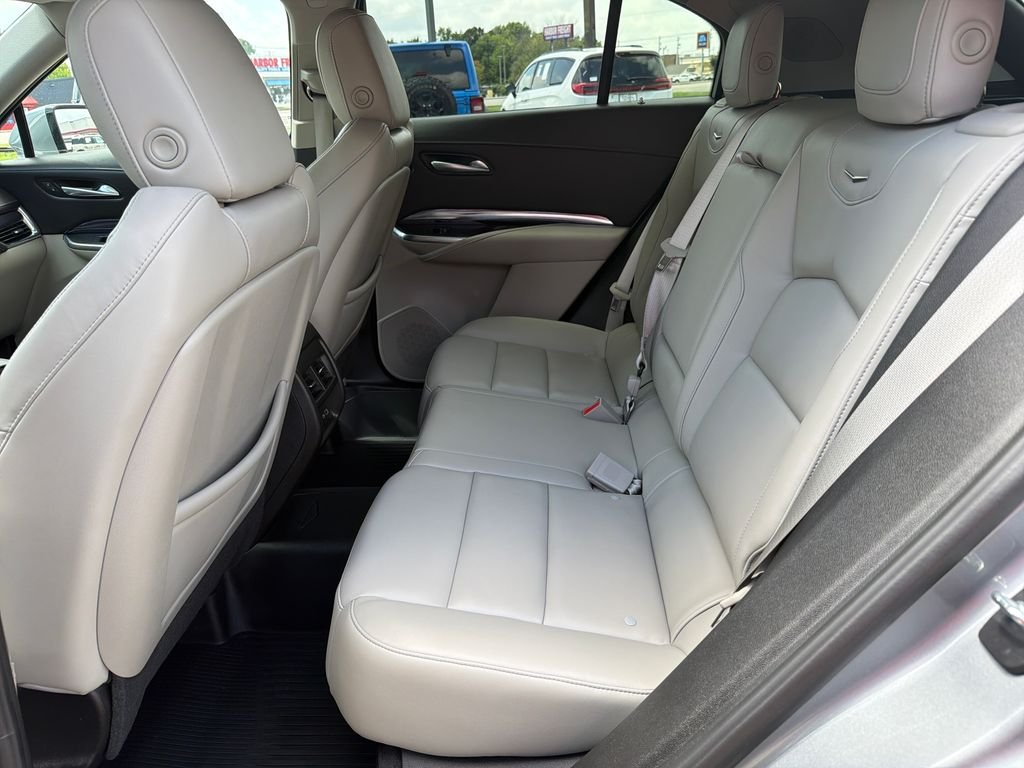 Used 2023 Silver Cadillac Luxury image 15