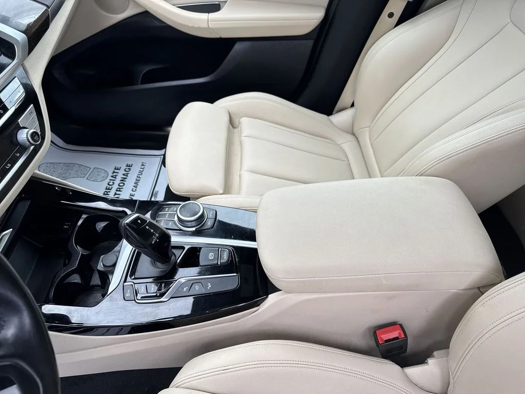 Used 2021 Gray BMW xDrive30i image 21