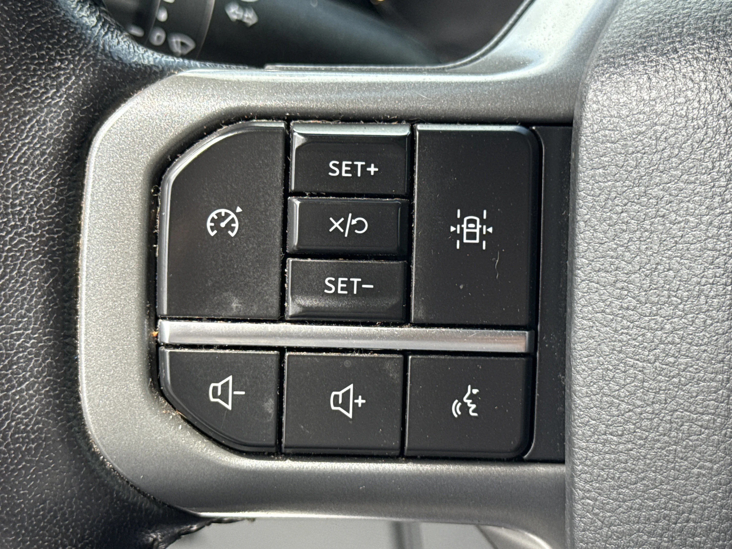 Used 2021 Antimatter Blue Metallic Ford XLT image 38