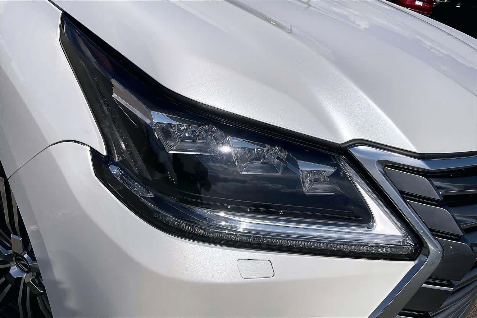 Used 2021 Eminent White Pearl Lexus  image 26