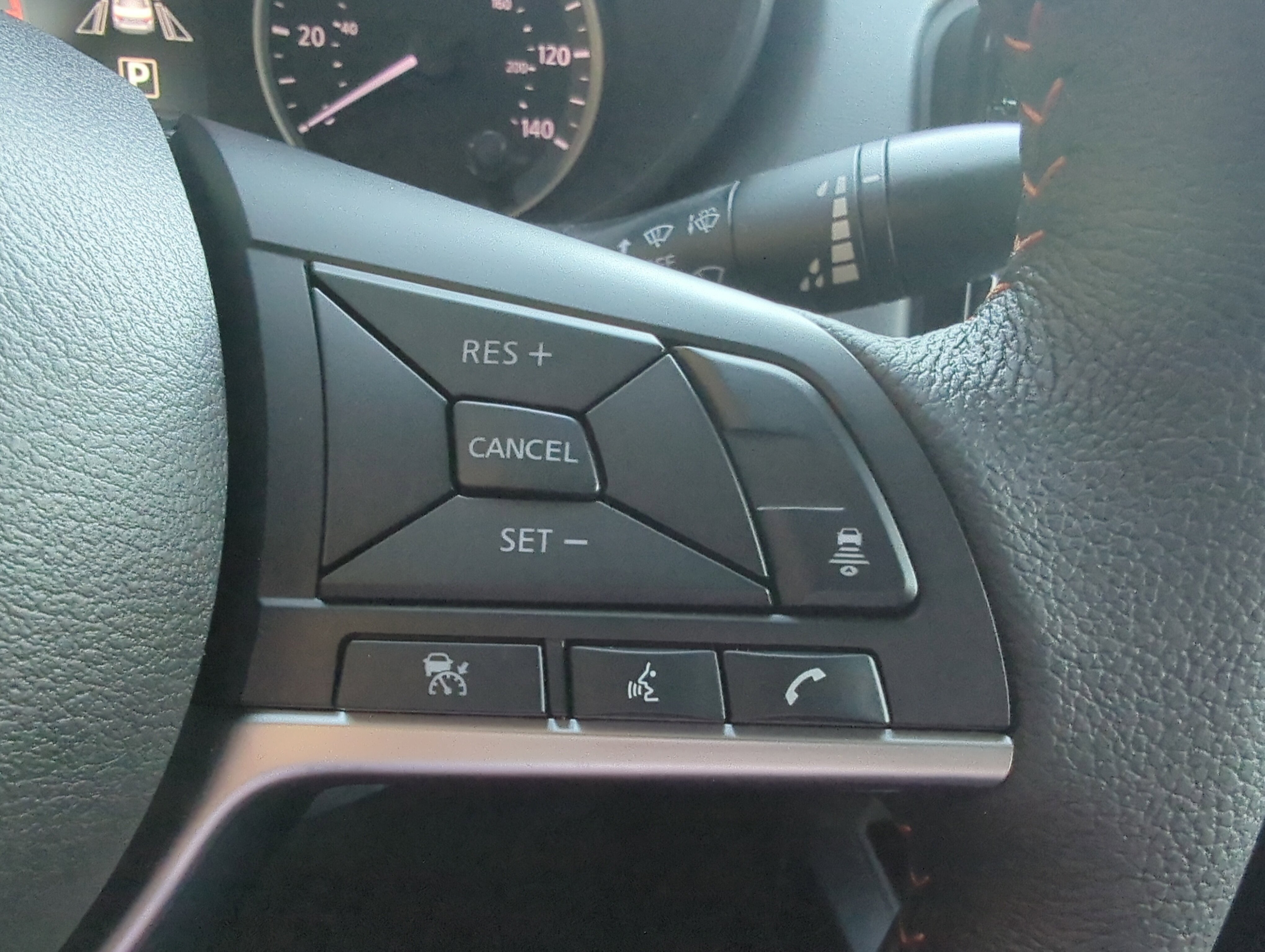 2025 Nissan Versa Sedan SR - Photo 19