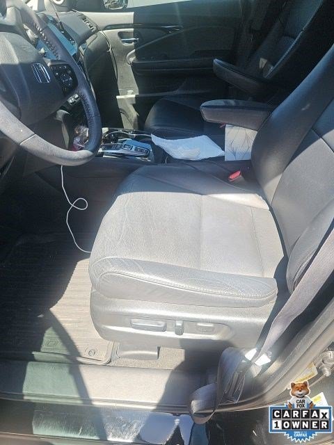 Used 2022 Crystal Black Pearl Honda Touring 7-Passenger image 19
