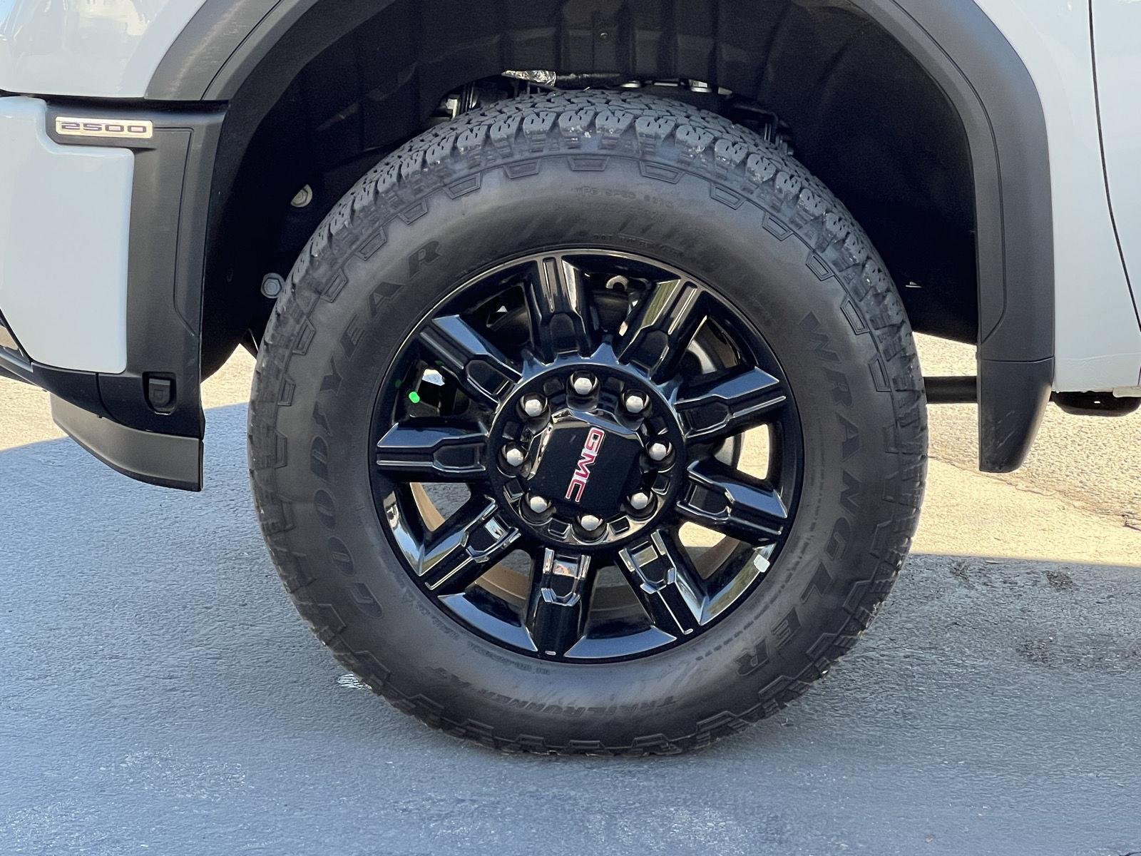 2026 GMC Sierra 2500HD AT4 - Photo 24