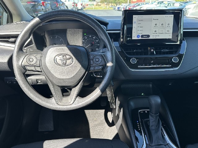 Used 2023  Toyota LE image 16
