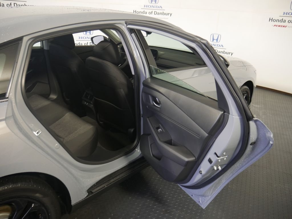 New 2026 Urban Gray Pearl Honda SE image 8