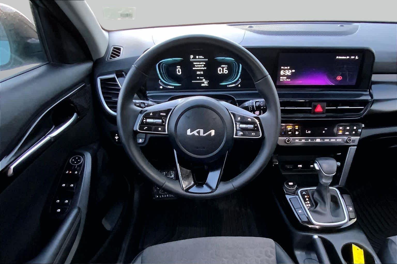 Used 2025 Pluton Blue/Black Roof Kia S image 6
