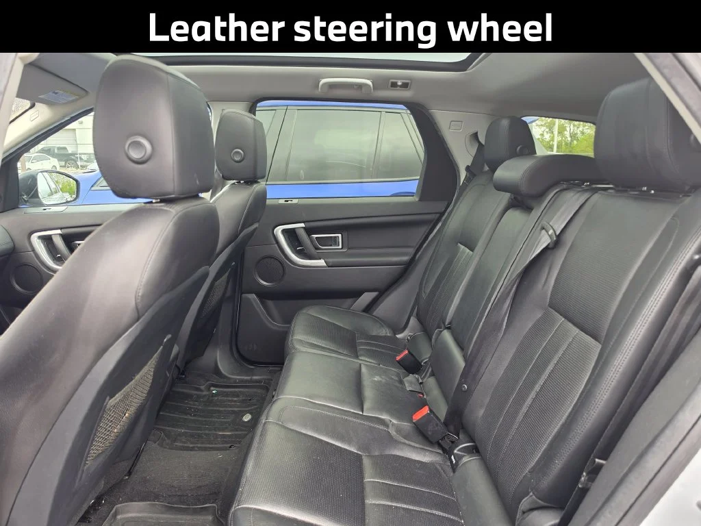Used 2017 White Land Rover HSE image 13