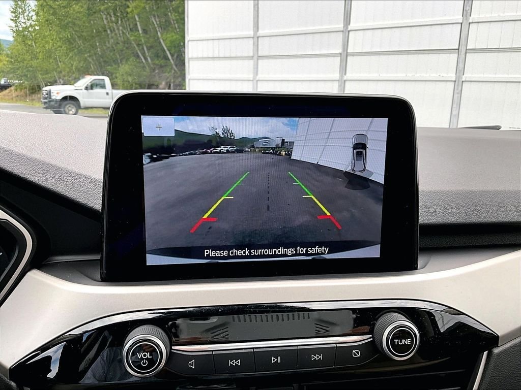 Used 2020 White Metallic Ford SEL image 19