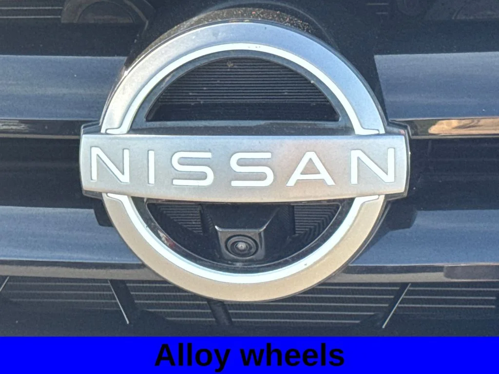 Used 2022 Coulis Red Nissan Platinum image 29