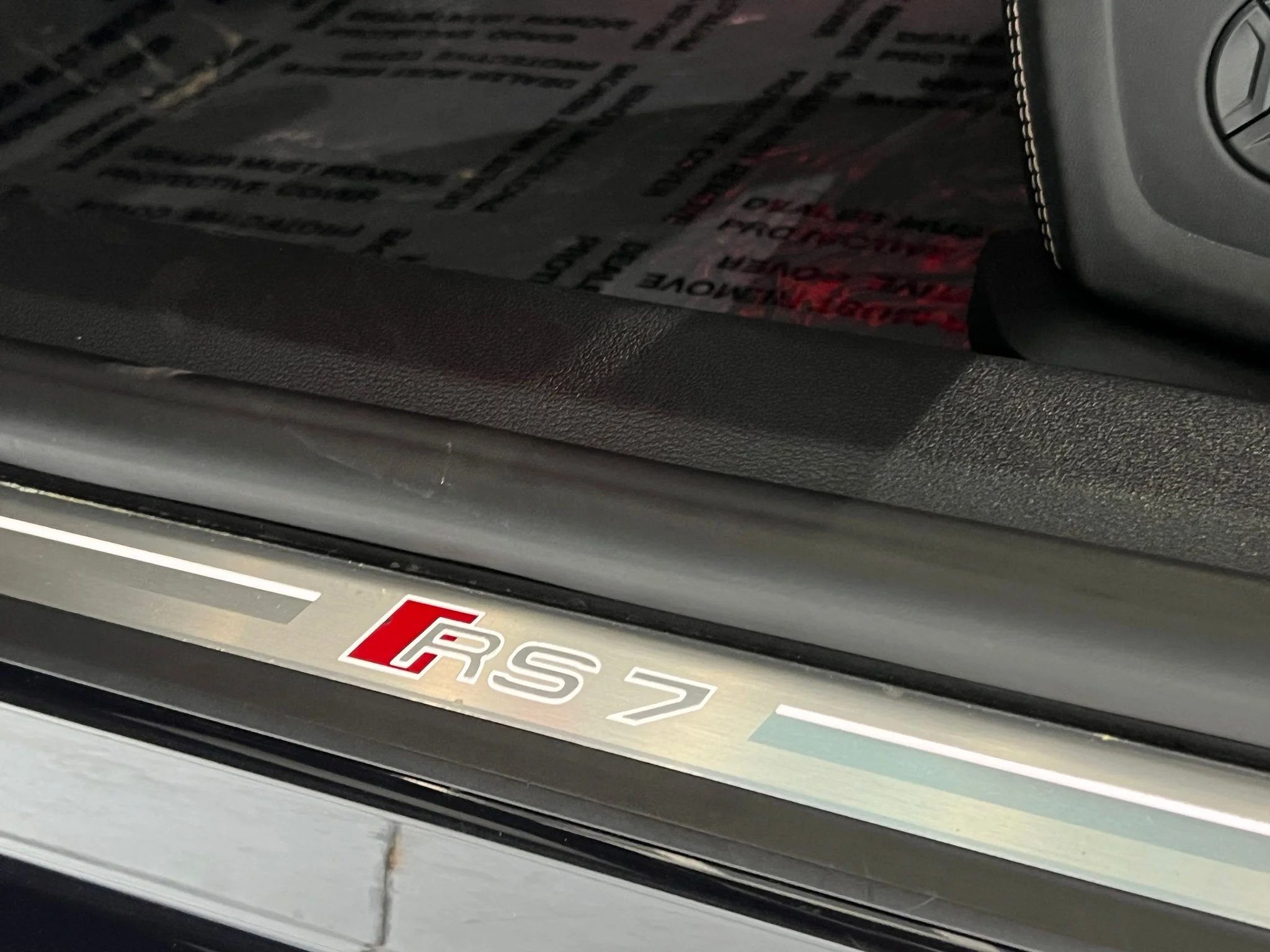 Used 2024 Black Audi 4.0T Performance image 31