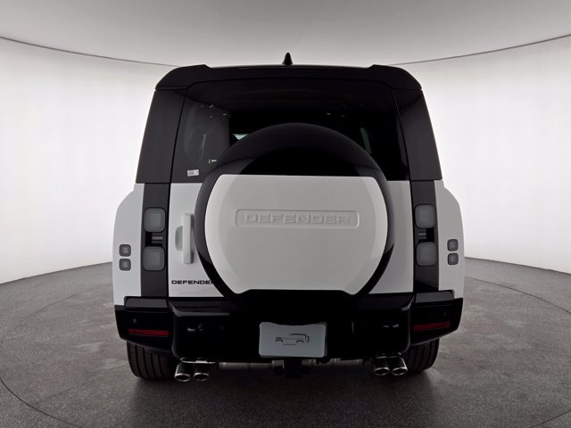 2026 Land Rover Defender V8 - Photo 7