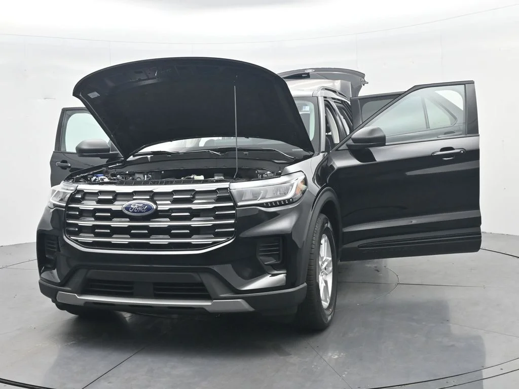 New 2026 Agate Black Metallic Ford Active image 50