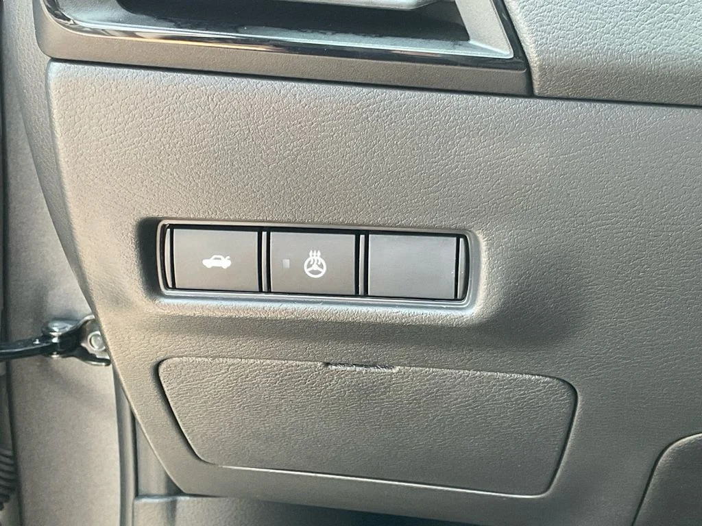 Used 2026 Gray Nissan SV image 32