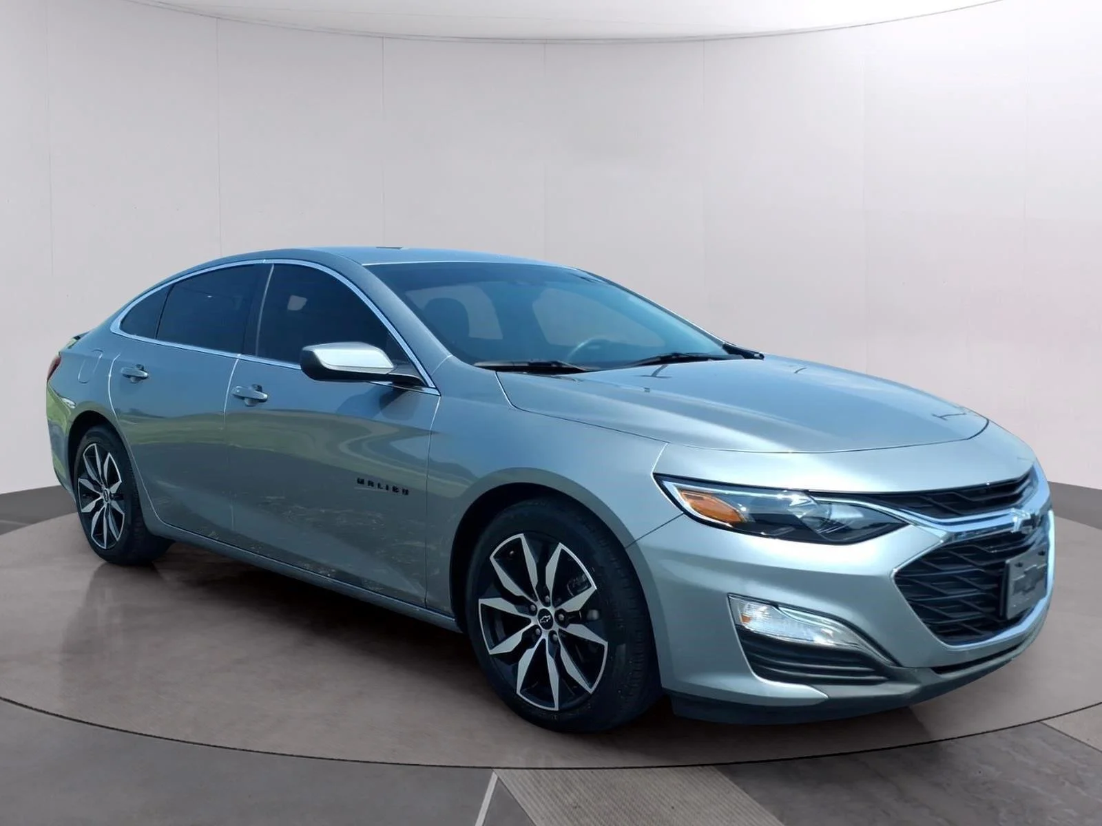 Used 2024 Sterling Gray Metallic Chevrolet RS image 9