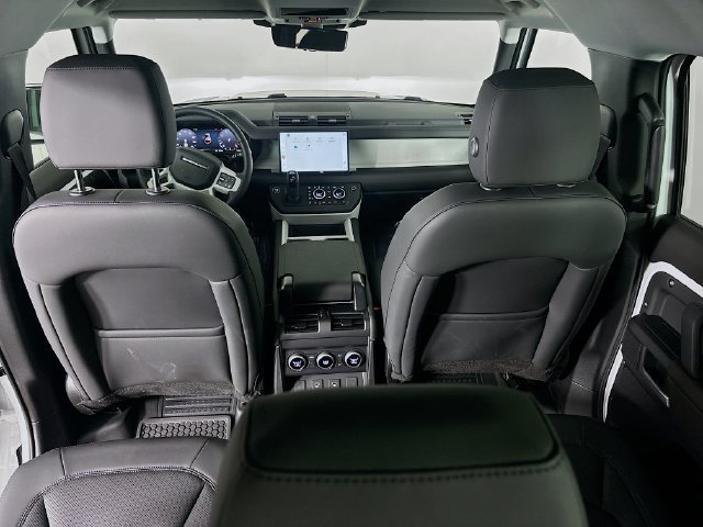 Used 2025 White Land Rover S image 23