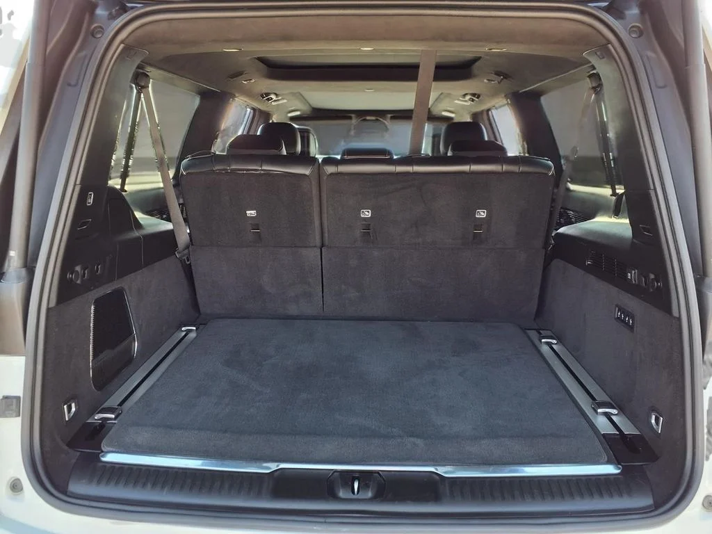 Used 2024 White Jeep Series II image 28